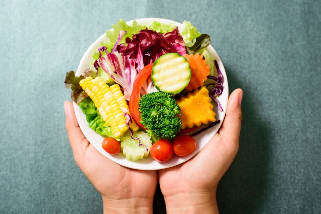A alimentação saudável previne o câncer colorretal e várias outras doenças.